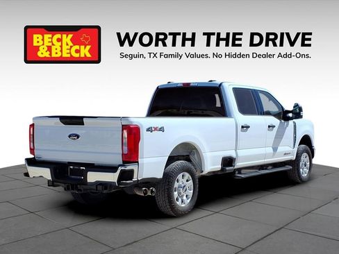 Used 2024 Ford F250 XLT AWD/4WD image 5