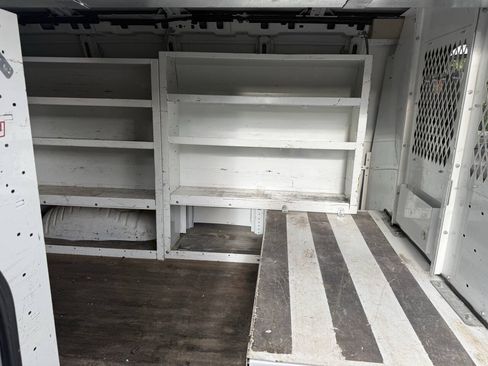 Used 2016 GMC Savana 3500 RWD image 19