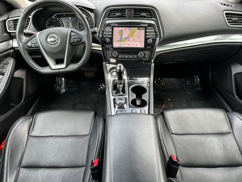 Used 2023 Nissan Maxima SV w/ Floor Mat Group FWD image 13