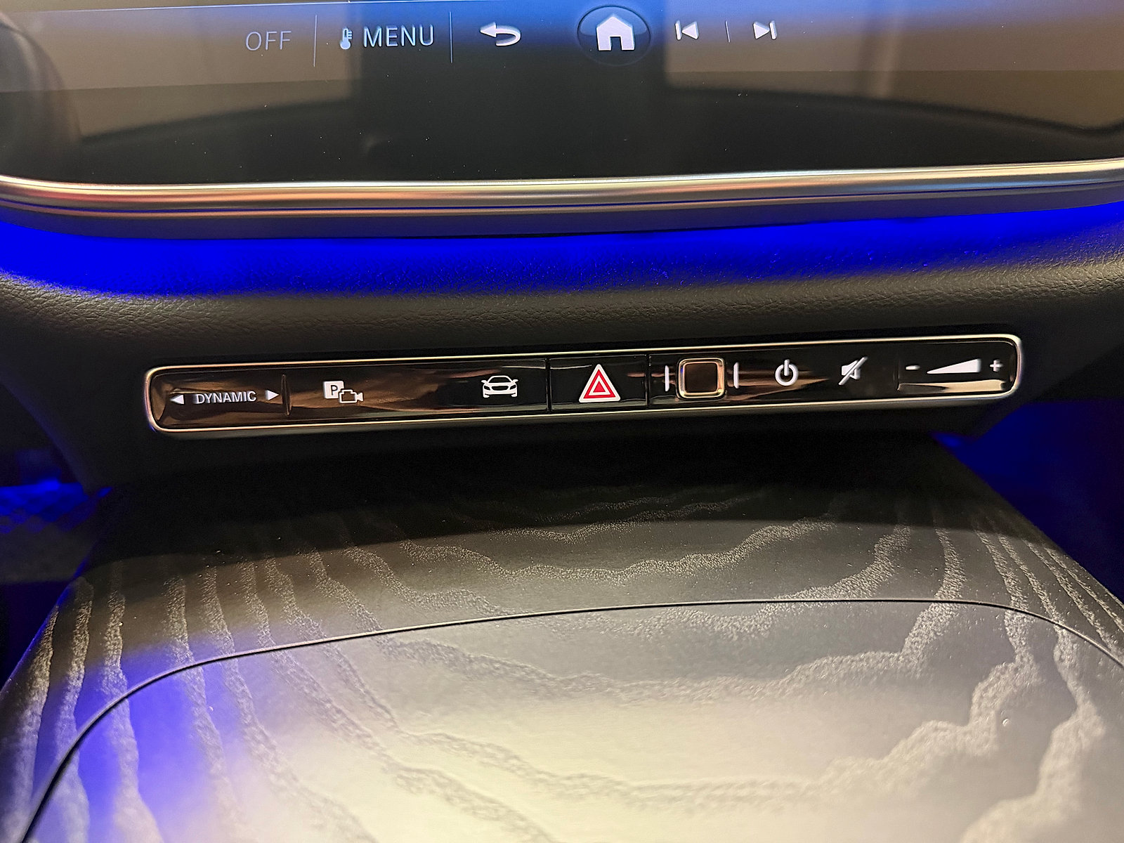 Certified 2025 Mercedes-Benz E 450 4MATIC Sedan w/ Winter Package image 17