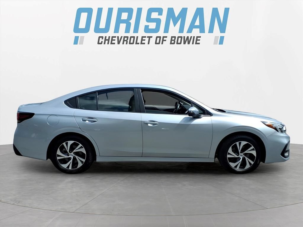 Used 2025 Subaru Legacy Premium AWD/4WD image 2