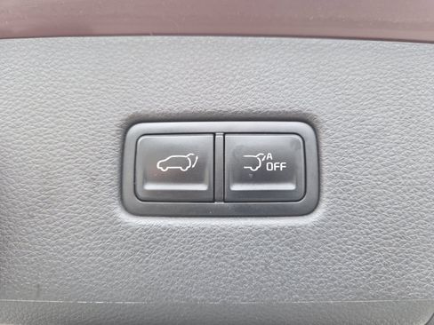 Used 2022 Kia Carnival SX image 23