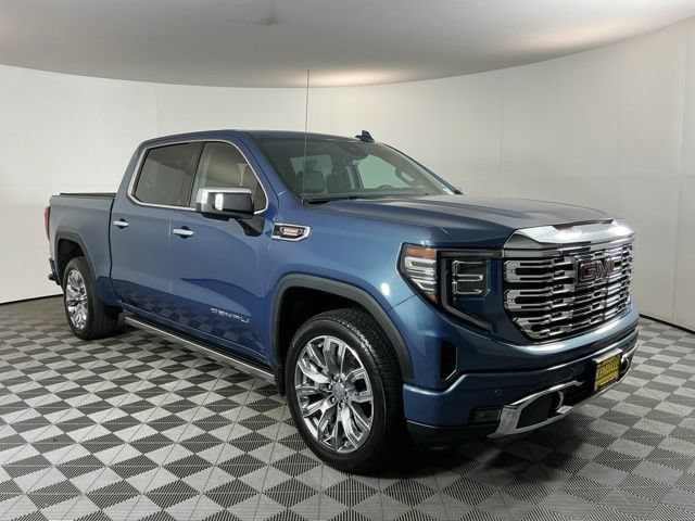 Used 2024 GMC Sierra 1500 Denali w/ Denali Reserve Package AWD/4WD image 3