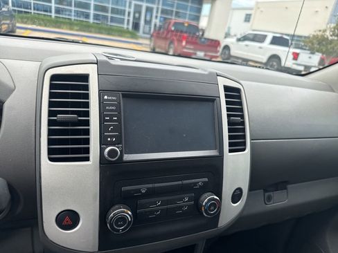 Used 2019 Nissan Frontier SV AWD/4WD image 11