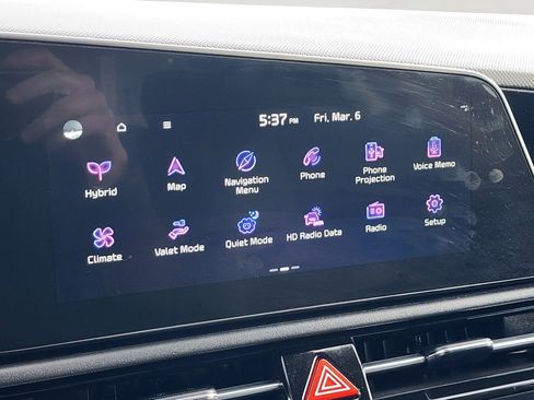 Certified 2023 Kia Niro EX Touring image 22