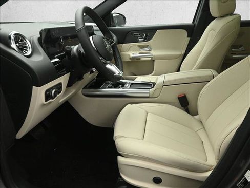 New 2026 Mercedes-Benz GLA 250 4MATIC image 8