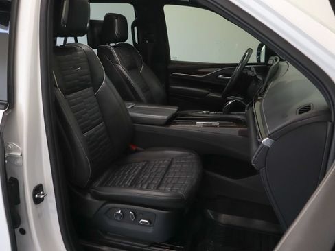 Used 2022 Cadillac Escalade Sport Platinum w/ LPO, ONYX Package AWD/4WD image 49