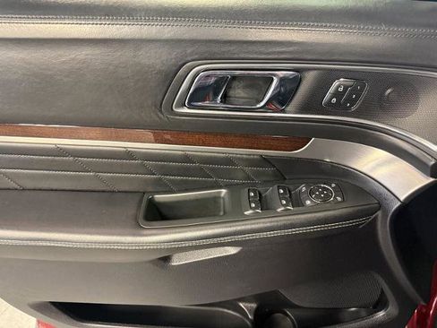 Certified 2019 Ford Explorer Platinum image 27