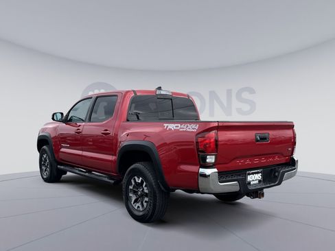 Used 2019 Toyota Tacoma TRD Off-Road w/ Exterior Package image 4