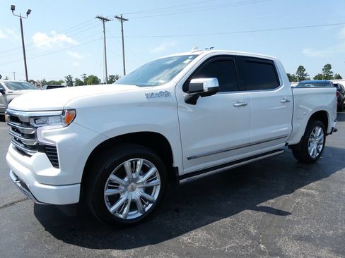 Certified 2023 Chevrolet Silverado 1500 High Country w/ High Country Premium Package AWD/4WD image 9