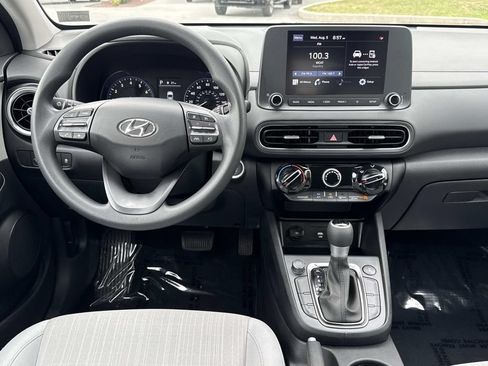 Used 2023 Hyundai Kona SEL AWD/4WD image 3