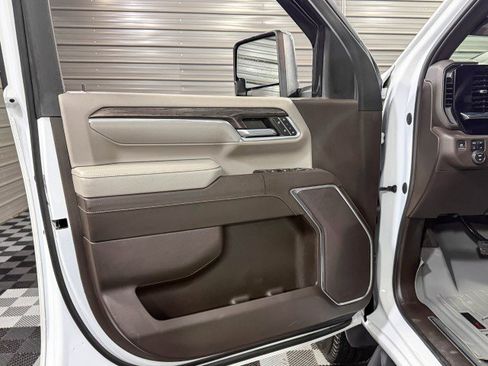 Used 2024 Chevrolet Silverado 3500 LTZ image 36