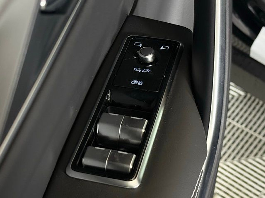 New 2026 Jaguar F-PACE R-Dynamic S AWD/4WD image 26