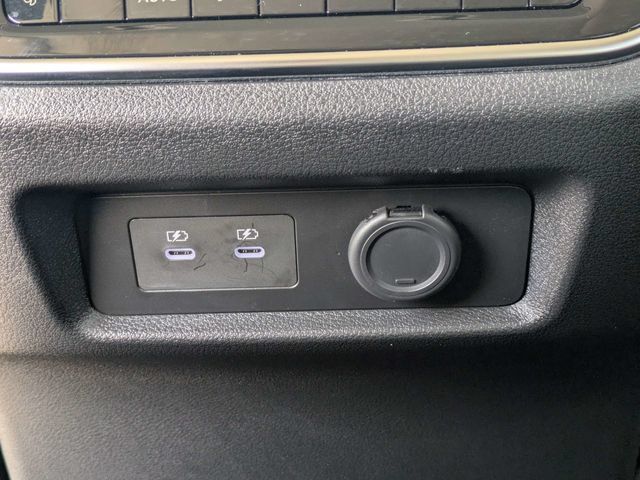 Used 2025 Nissan Armada Platinum w/ Convenience Package RWD image 15