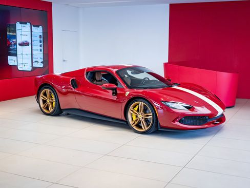 Used 2025 Ferrari 296 GTS RWD image 27