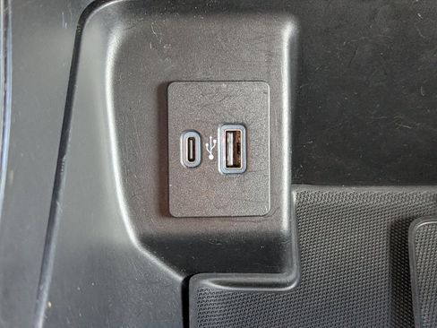 Certified 2021 Ford F150 XLT w/ Equipment Group 302A High image 25