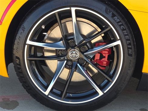 Used 2022 Toyota Supra Premium w/ Driver Assist Package image 9