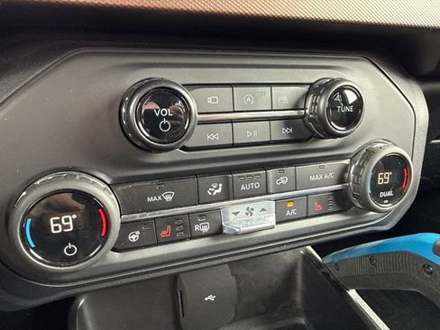 Used 2023 Ford Bronco Outer Banks w/ Sasquatch Package AWD/4WD image 20