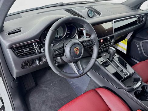 New 2026 Porsche Macan S image 4
