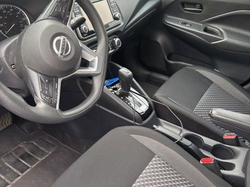 Used 2020 Nissan Versa S FWD image 6