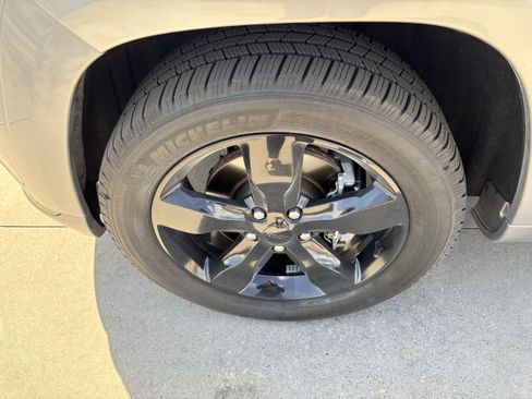 Used 2016 Jeep Grand Cherokee High Altitude image 13