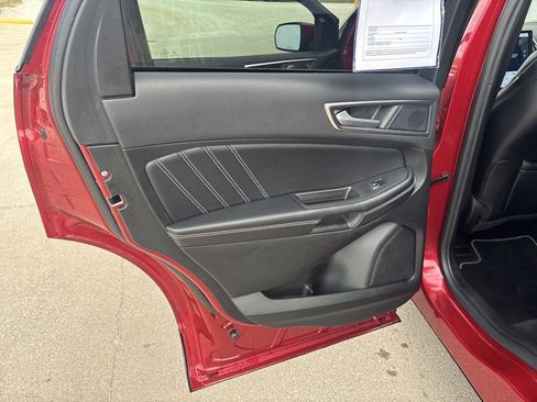 Used 2024 Ford Edge ST image 26