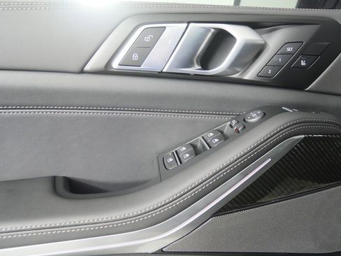 Used 2026 BMW X5 M60i image 9