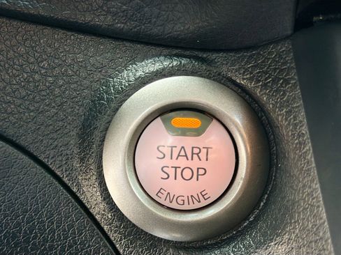 Used 2019 Nissan Sentra SV image 31