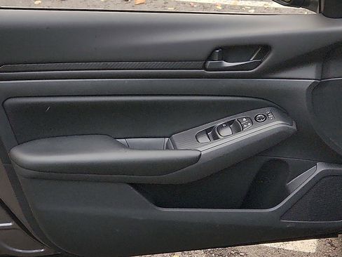 Certified 2025 Nissan Altima 2.5 S image 12