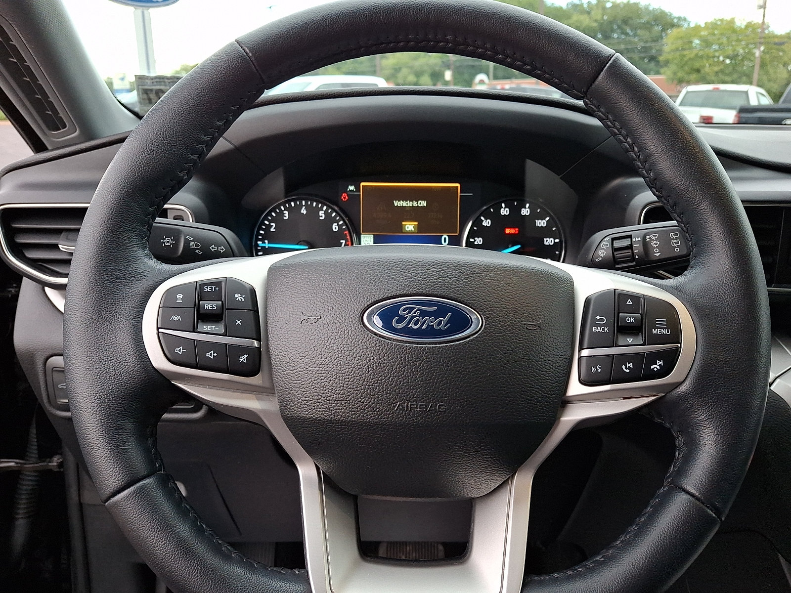 Certified 2022 Ford Explorer XLT w/ Equipment Group 202A AWD/4WD image 22