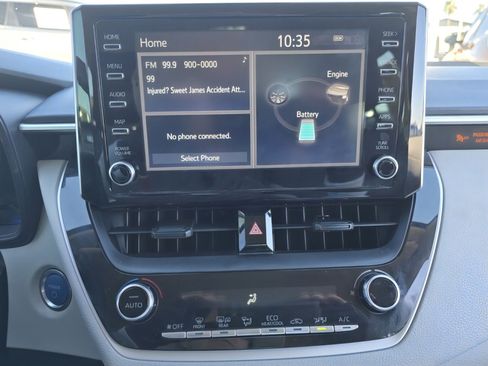 Used 2020 Toyota Corolla LE image 12