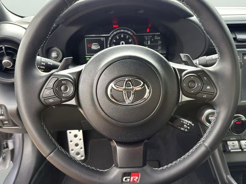 Used 2023 Toyota GR86 Premium image 15