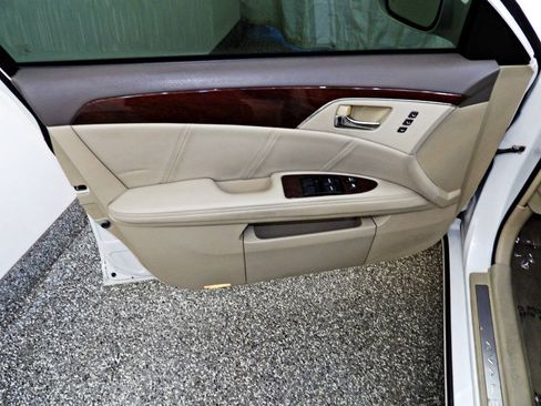 Used 2009 Toyota Avalon Limited FWD image 7