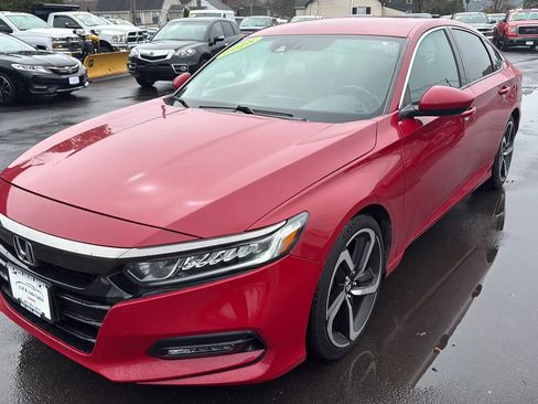 Used 2018 Honda Accord Sport image 3