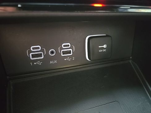 Used 2023 Jeep Grand Cherokee Altitude AWD/4WD image 59