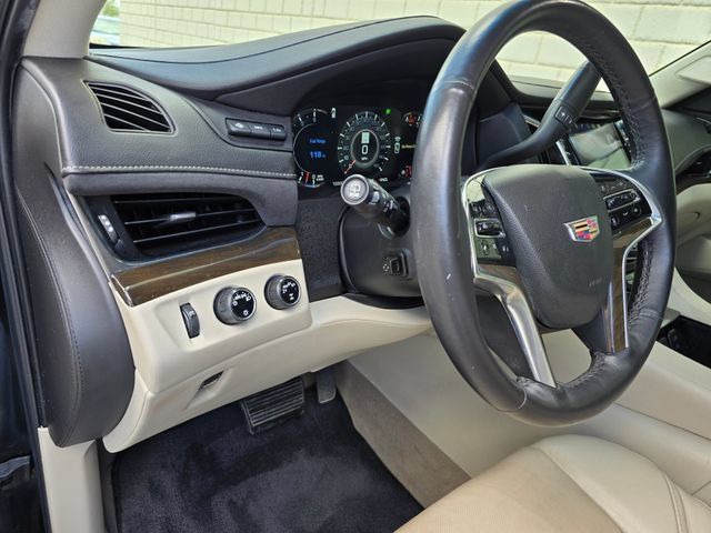 Used 2018 Cadillac Escalade ESV Premium Luxury AWD/4WD image 20