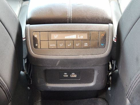 Used 2025 Nissan Pathfinder SL FWD image 30