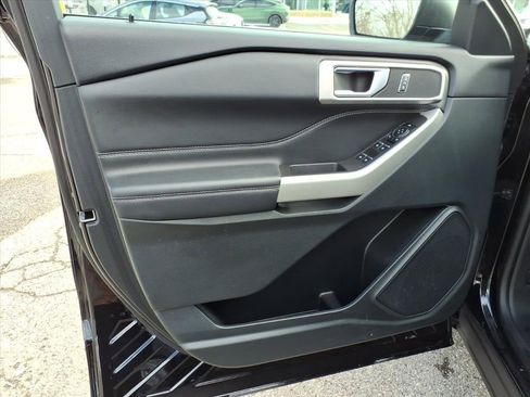 Used 2023 Ford Explorer XLT w/ Equipment Group 202A image 15