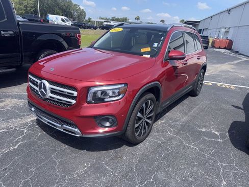 Used 2021 Mercedes-Benz GLB 250 image 2