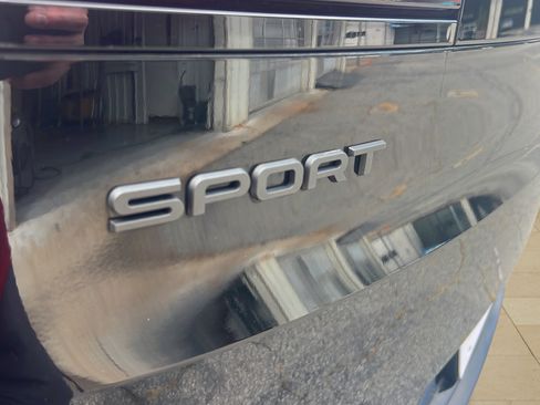 Used 2024 Land Rover Range Rover Sport Dynamic SE AWD/4WD image 13
