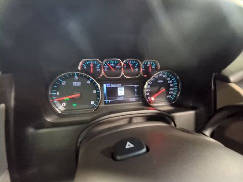 Used 2019 GMC Yukon XL SLT w/ Premium Edition image 16