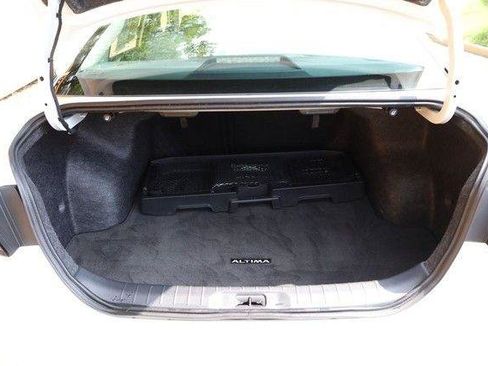 Used 2025 Nissan Altima 2.5 SR w/ SR Premium Package FWD image 7