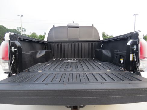 Used 2023 Toyota Tacoma TRD Sport AWD/4WD image 14