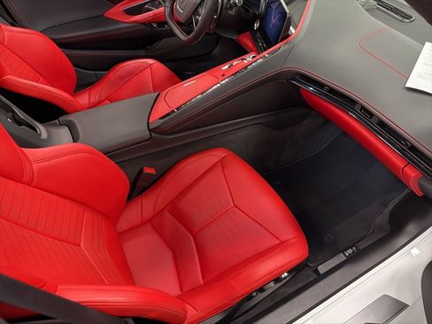 Used 2025 Chevrolet Corvette Stingray Premium Conv w/ Z51 Performance Package image 15