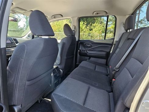 Used 2019 Honda Ridgeline Sport image 11