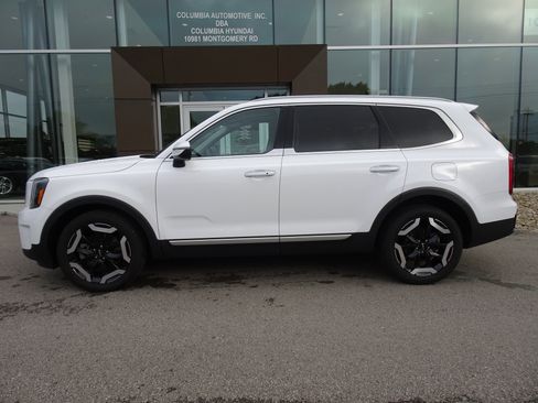 Used 2024 Kia Telluride S w/ S Sunroof Package AWD/4WD image 2