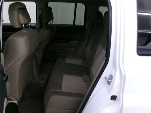 Used 2012 Jeep Patriot Latitude w/ Sun/Sound Group AWD/4WD image 16