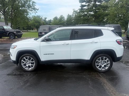 Certified 2022 Jeep Compass Latitude AWD/4WD image 8