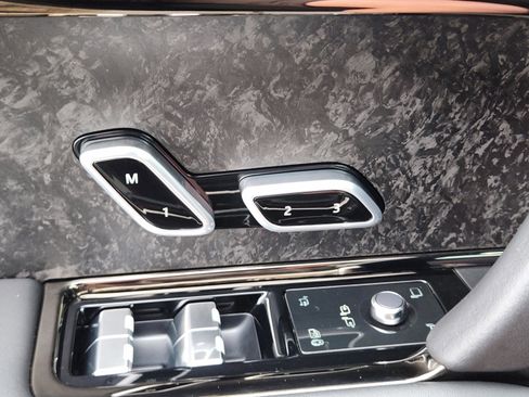 Used 2025 Land Rover Range Rover Sport Autobiography image 17