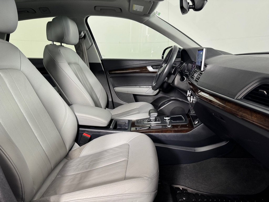 Used 2018 Audi Q5 2.0T Premium Plus w/ Premium Plus Package AWD/4WD image 27